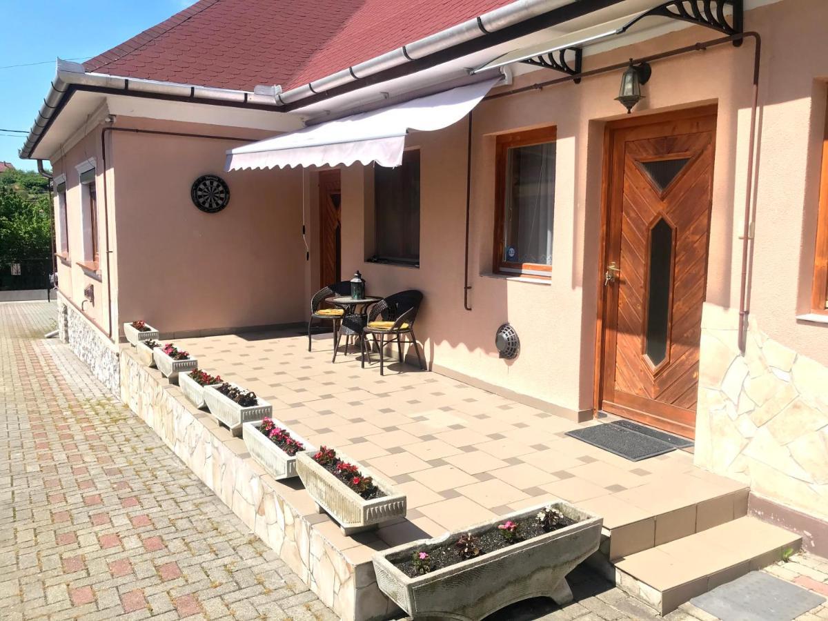 Postakocsi Vendeghaz Kisgyor Hotel Exterior photo