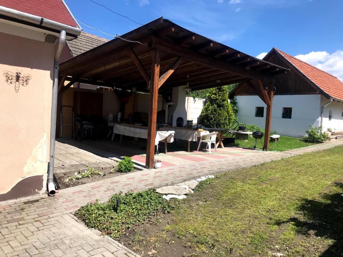Postakocsi Vendeghaz Kisgyor Hotel Exterior photo
